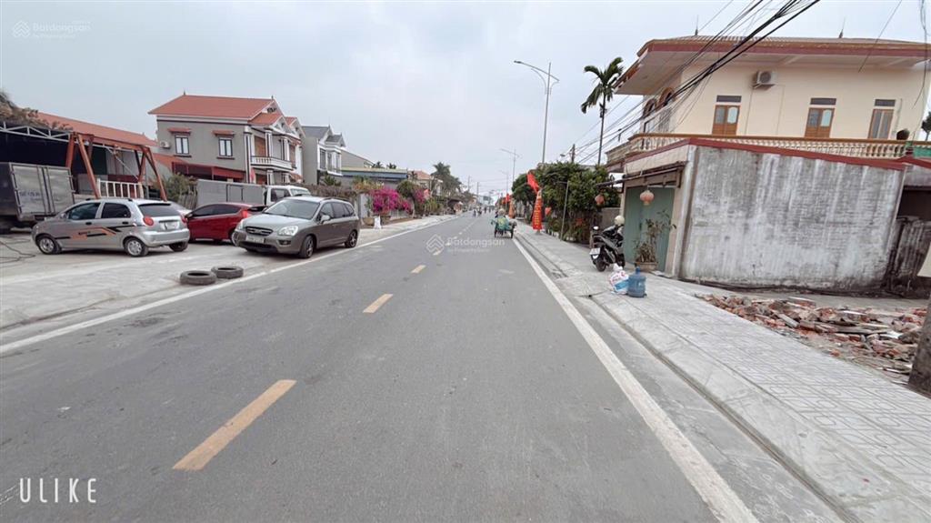 Siêu phẩm hàng hiếm mặt đg trục xã trung tâm xã tú sơn kinh doanh buôn bán .dt 100m2 ngang 4,75m ..