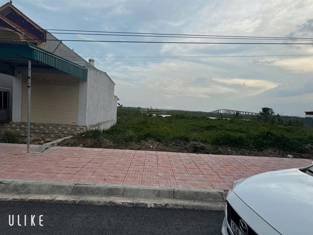 Mặt đg 404 nhìn ra cảng nam đồ sơn đoàn xá ca hs ngã tư đg ven biển chỉ 200m giá siêu đt..