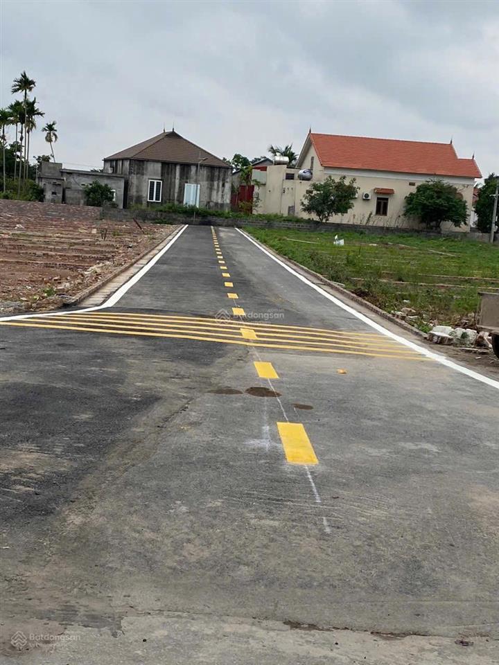 Siêu phẩm đất đồ sơn, đường nhựa 4,5m, 2 ô tô tránh nhau, mà giá chỉ 890 triệu