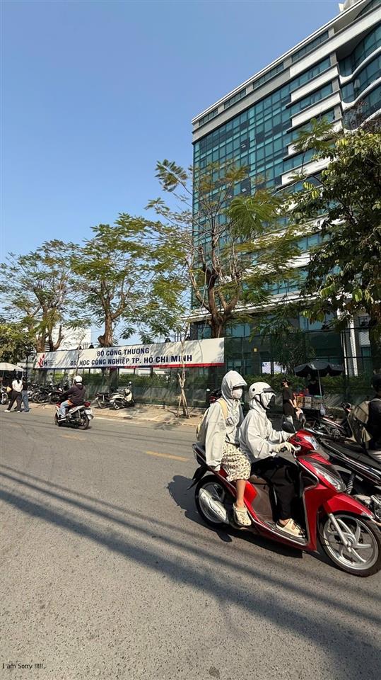 NHÀ MẶT TIỀN ĐỐI DIỆN ĐẠI HỌC CÔNG NGHIỆP –  NGANG 18,5M - F6 - GÒ VẤP. CHỈ : 16,8 TỶ