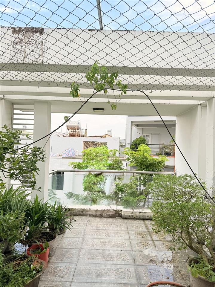 GIẢM 300 TRIỆU – NHÀ ĐẸP GÒ VẤP, 4 TẦNG – HẺM XE HƠI QUAY ĐẦU!