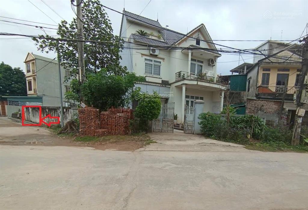 Bán lô đất đẹp nhiều tiện ích, sát đường dẫn lên v.đai 3, cách v.đai 3 gần 200m, 90m2 giá 8,280 tỷ.