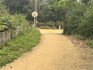 Bán đất yên trung huyện thach thất 2000 m2 giá 4 triệu 1 m