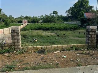 Bán đất mặt đường bãi dài ,200 m2 giá 5,2 tỷ , phun thổ cư