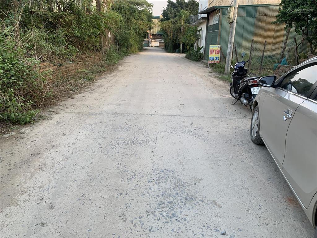 Bán đất mặt đường bãi dài ,200 m2 giá 5,2 tỷ , phun thổ cư