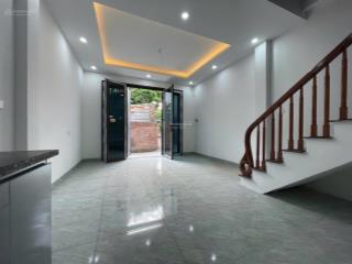 Bán nhà vân côn 30 m2 nhà 5 tầng giá 2,5 tỷ