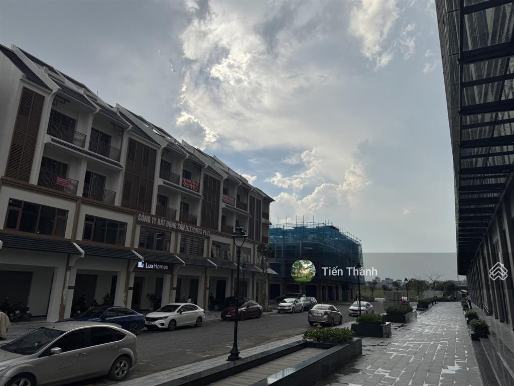 Shophouse đôi (180m2)  mặt tiền 10mđối diện sảnh chung cư wisteria (1000 ch)hinode royal park