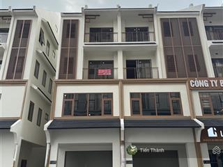 Shophouse đôi (180m2)  mặt tiền 10mđối diện sảnh chung cư wisteria (1000 ch)hinode royal park