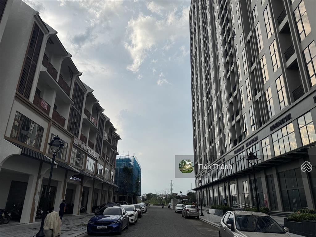 Shophouse đôi (180m2)  mặt tiền 10mđối diện sảnh chung cư wisteria (1000 ch)hinode royal park