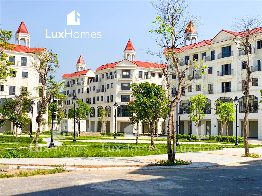 Liền kề hy lạp hinode royal park  hướng đông nam. diện tích 100m2 x 5 tầng. đường 17m. giá 16,3 tỷ