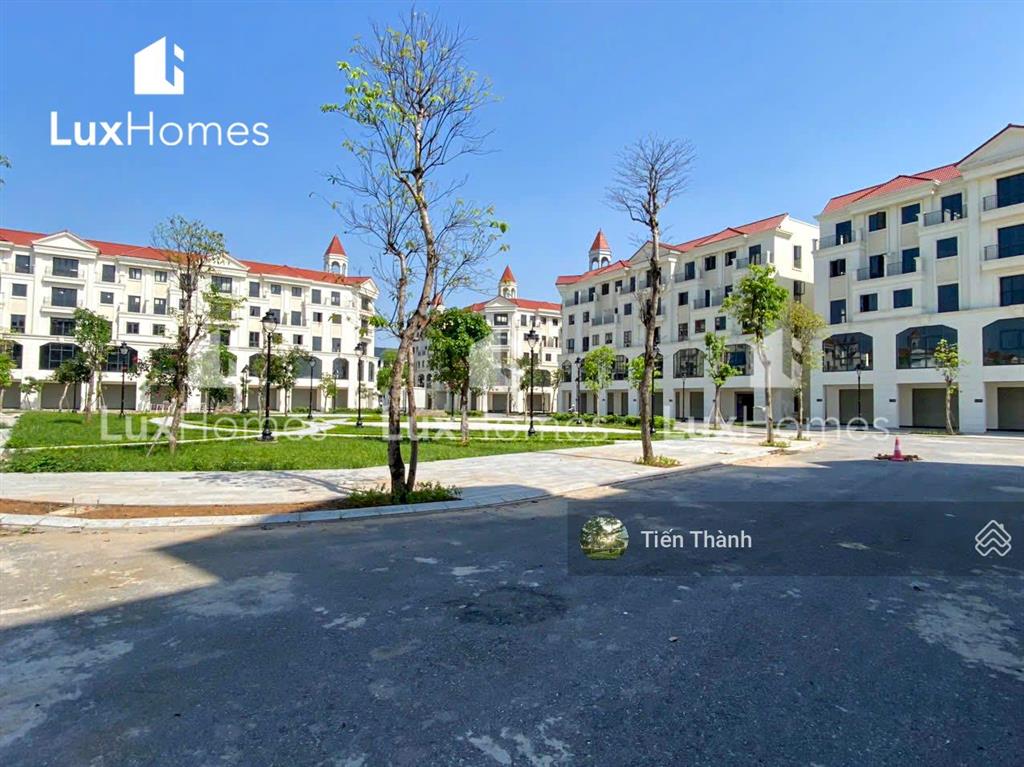 Liền kề hy lạp hinode royal park  hướng đông nam. diện tích 100m2 x 5 tầng. đường 17m. giá 16,3 tỷ