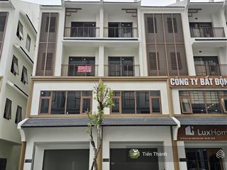 Liền kề lk47 hinode royal park 90m2  vị trí đối diện 850 căn hộ the wisteria  sổ đỏ cầm tay