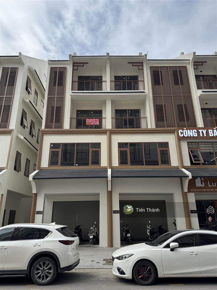Bán lk47 hinode royal park đối diện sảnh chung cư với hơn 830 căn hộ  sổ đỏ sẵn sàng