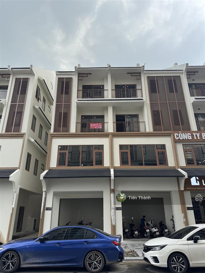 Shophouse đôi (180m2)  mặt tiền 10mđối diện sảnh chung cư wisteria (1000 ch)hinode royal park