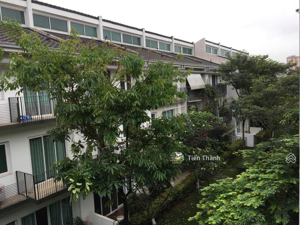 Chuyển nhượng liền kề evelyne parkcity hà nội  diện tích 120m2 x 3 tầng, sổ đỏ chính chủ, giá tốt
