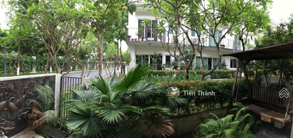 Chuyển nhượng liền kề evelyne parkcity hà nội  diện tích 120m2 x 3 tầng, sổ đỏ chính chủ, giá tốt