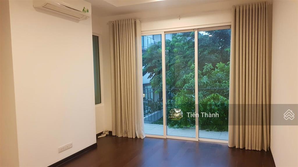Chuyển nhượng liền kề evelyne parkcity hà nội  diện tích 120m2 x 3 tầng, sổ đỏ chính chủ, giá tốt