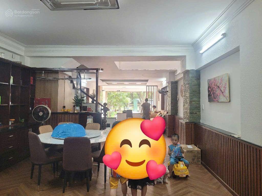 Ao sen  view công viên  có hầm 5 tầng  ngay aeon mall tên lửa (5x20m) 5pn  giá 17.9 tỷ tl