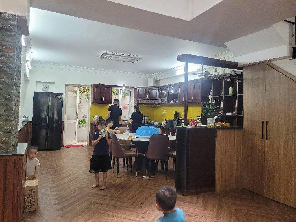 Ao sen  view công viên  có hầm 5 tầng  ngay aeon mall tên lửa (5x20m) 5pn  giá 17.9 tỷ tl