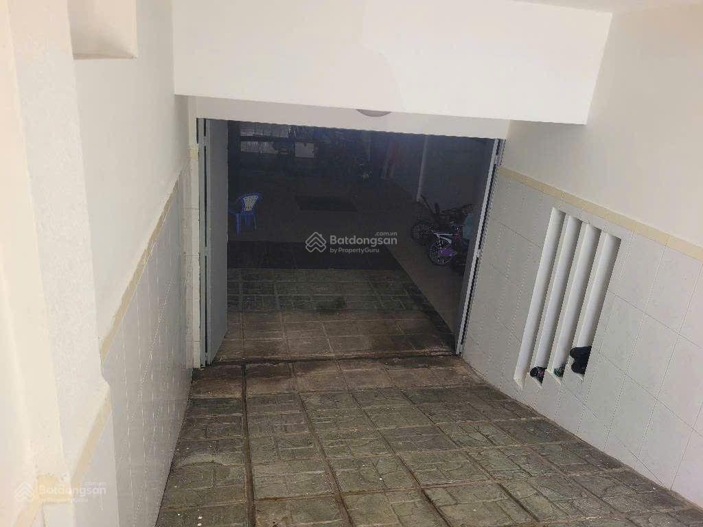 Ao sen  view công viên  có hầm 5 tầng  ngay aeon mall tên lửa (5x20m) 5pn  giá 17.9 tỷ tl