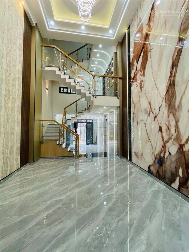 Nhà đẹp 5 tầng (4x14m) 4pn  gần chợ bình trị & tỉnh lộ 10  hxh 6m  tên lửa nối dài  chỉ 7.4 tỷ