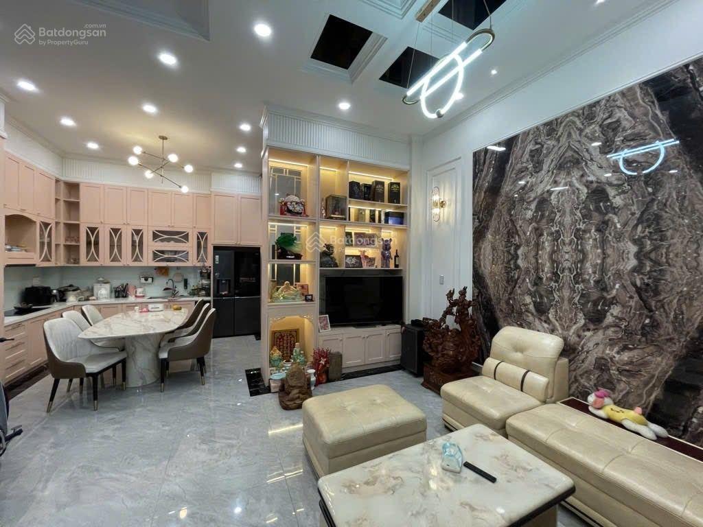 Nhà đẹp  4 tầng bến lội  (51m²) 4pn  đường nhựa 8m  full nội thất  chỉ 7,3 tỷ