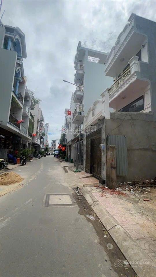 Bình tân  6.5 tỷ  (106m2) đất khu phân lô  bến lội  hẻm xe 6m hơi thông  4x27m 