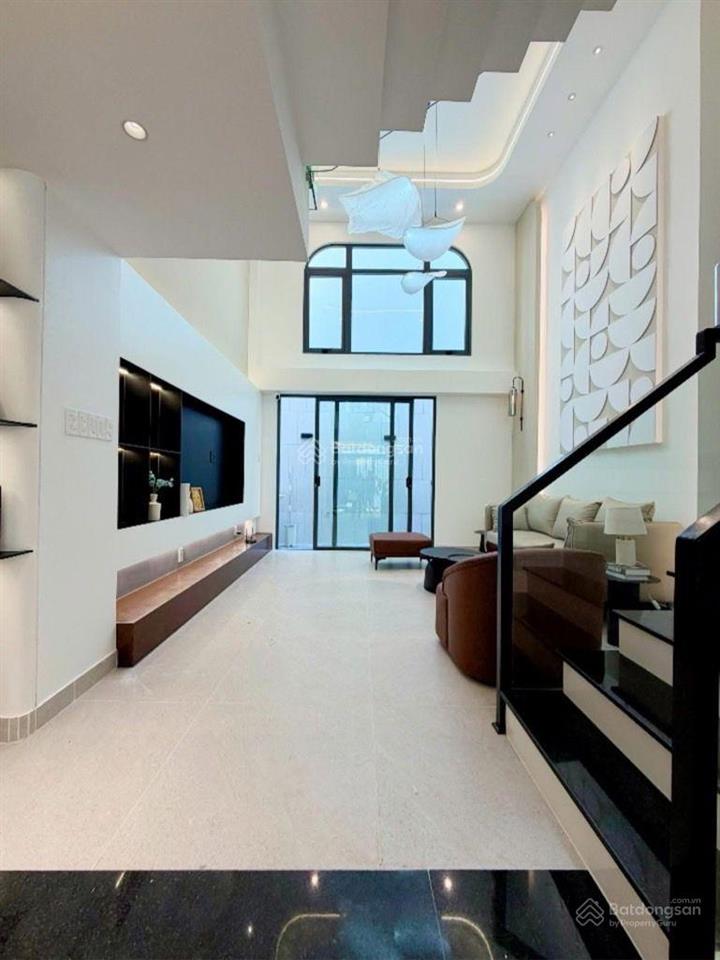 Bình tân  ngay mã mò  60m2 nở hậu  (4.4x14m)  5pn  5 tầng hxh 6m  full nội thất  chỉ 7.39 tỷ