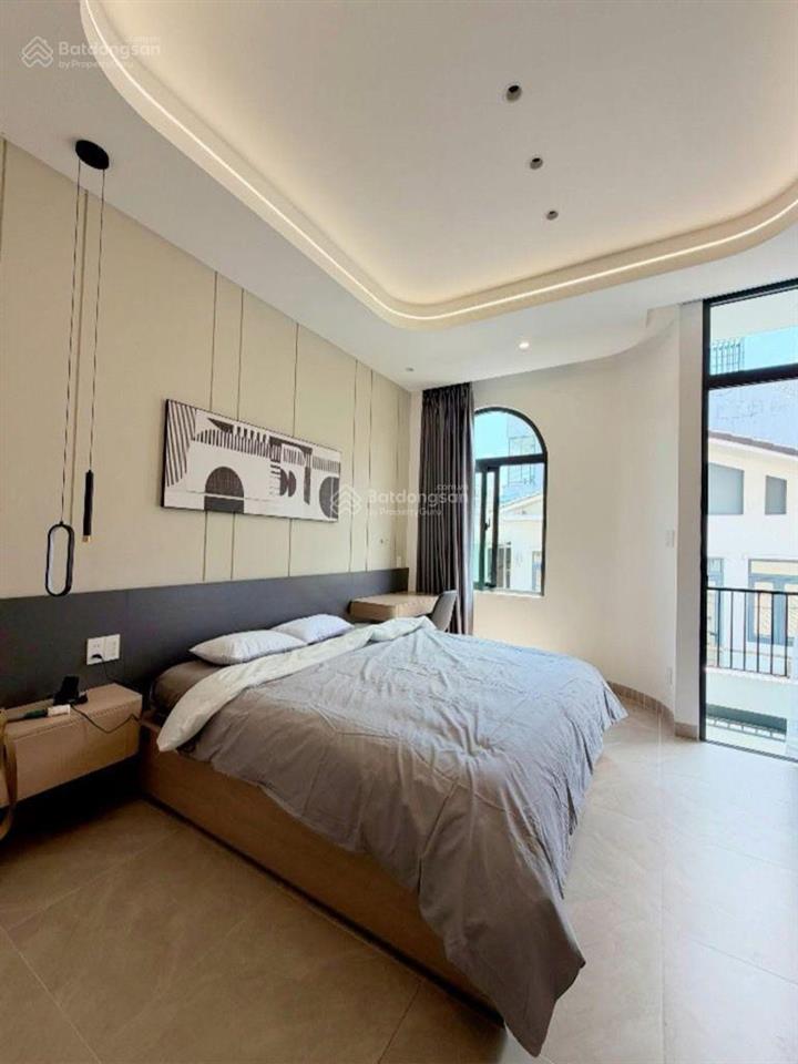 Bình tân  ngay mã mò  60m2 nở hậu  (4.4x14m)  5pn  5 tầng hxh 6m  full nội thất  chỉ 7.39 tỷ