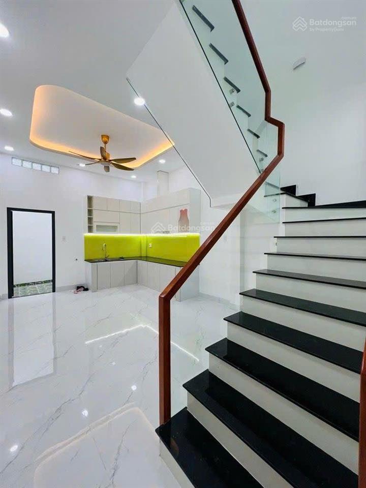 Nhà mới hxt 6m thông  chiến lược  lê đình cẩn  shr vuông vức 2 tầng (4x17m) 70m2  chỉ 6.2 tỷ