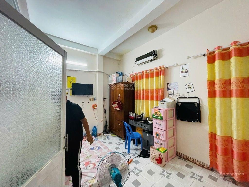 Hương lộ 2  sát mã lò  gần bv bình tân  hxh 8m thông  3 tầng  (4.5x17m)  4pn  chỉ 7.8 tỷ