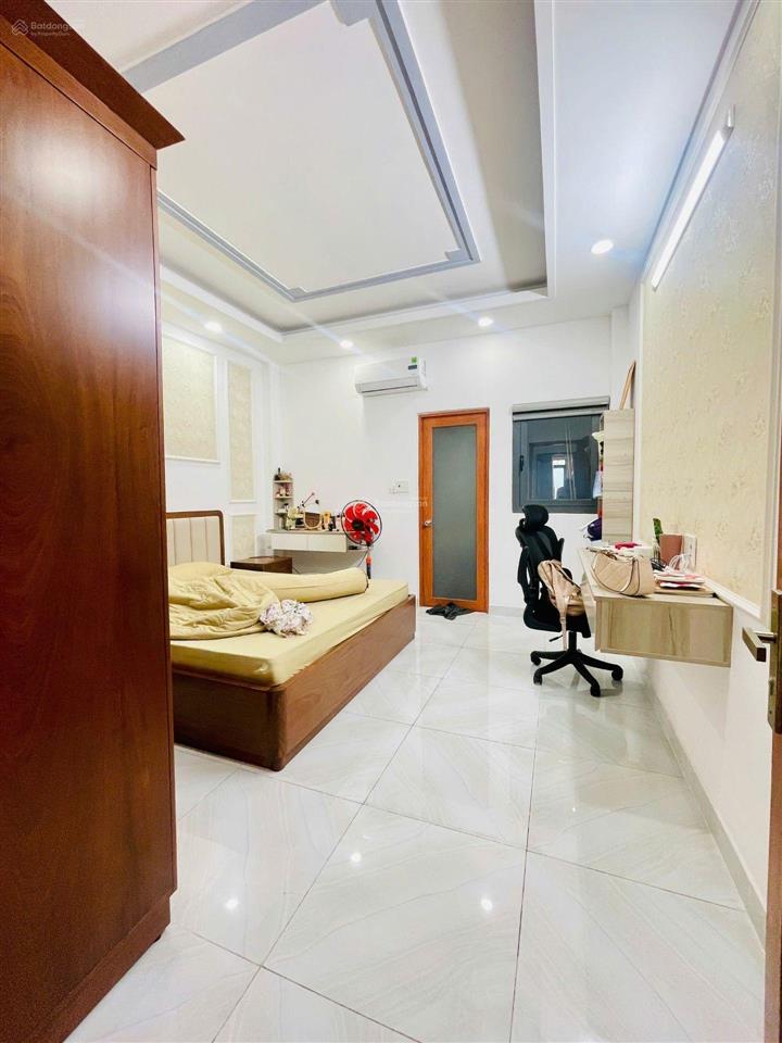 Nhà 5 tầng mới  lê văn quới (4x18m) 4pn  hẻm 6m thẳng 1 trục  gần ngã tư 4 xã  chỉ  8.05 tỷ