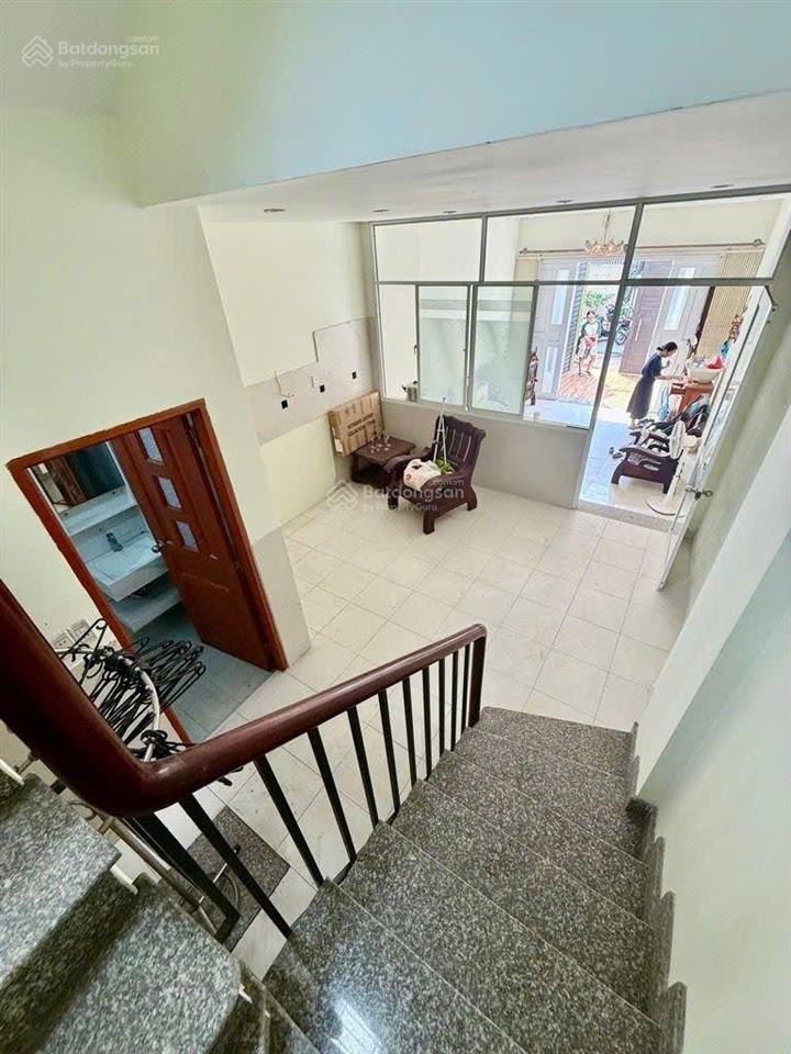 Nhà tân hòa đông (55m2) 3pn  giáp quận 6  xe hơi đỗ cửa  3 tầng btct giá 7.5tỷ shr