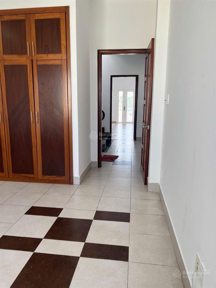 Mặt tiền bà hom  5 tầng (72m2) 7pn  ngay chợ phú lâm  dòng tiền cũ 70tr/tháng  chỉ 25 tỷ shr