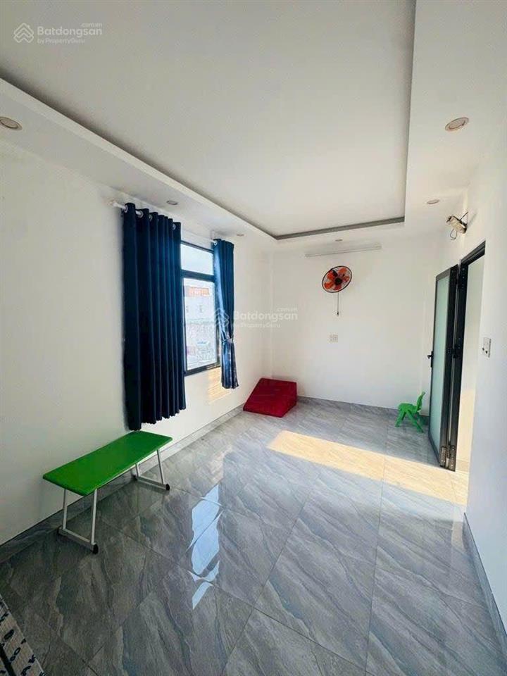 Bình tân  khu phân lô  ngay chợ bà hom  ngang đẹp 5.5m  (51m2) 3 tầng  3pn  chỉ 5.35 tỷ