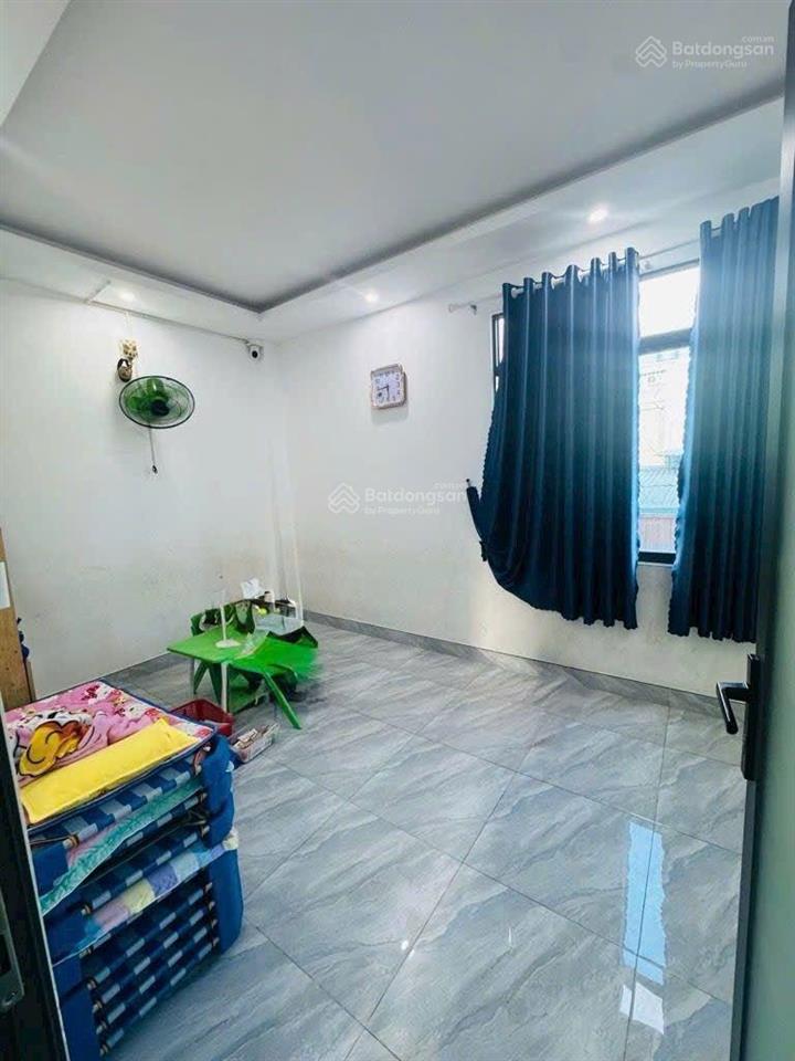 Bình tân  khu phân lô  ngay chợ bà hom  ngang đẹp 5.5m  (51m2) 3 tầng  3pn  chỉ 5.35 tỷ