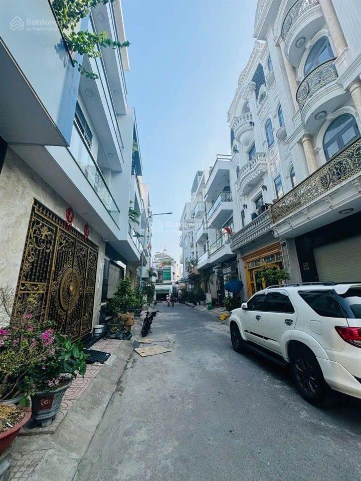 Bình tân  khu phân lô  ngay chợ bà hom  ngang đẹp 5.5m  (51m2) 3 tầng  3pn  chỉ 5.35 tỷ
