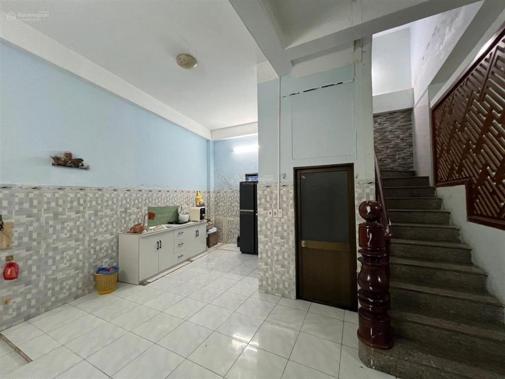 Mặt tiền tây lân  4 tầng  (5.4x12.1m) 8pn có dòng tiền  nở hậu 6m  đường 8m  chỉ 6.1 tỷ