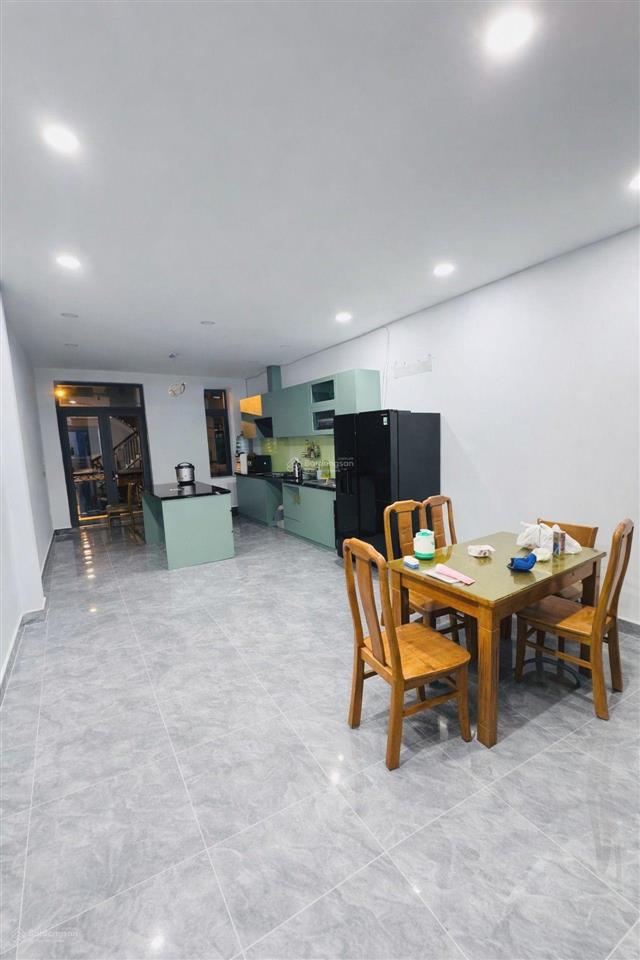 Nhà 4 tầng mới đẹp  (4x20m) 4pn khu tên lửa  gần aeon mail  đường 12m  chỉ 10,79 tỷ