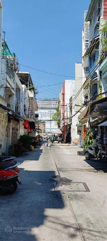Chỉ 5.5 tỷ  bình tân  (4x15m)  2pn nhà đẹp 2 tầng  hẻm 8m thông  ngay khu tên lửa  sát aeon