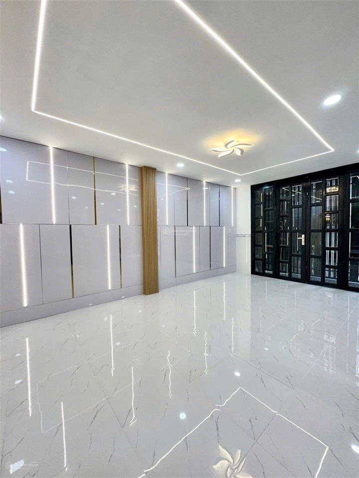 Bình tân  nhà 3 tầng mới  4pn  hxh  ngang 8m hiếm  ngay lê văn quới  gò xoài  chỉ 6.5 tỷ