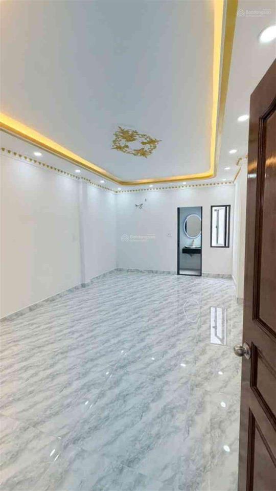 Nhà mới 4 tầng  thông tỉnh lộ 10  hxt 10m  thang máy  (4x18m)  4pn  chỉ 11.7 tỷ