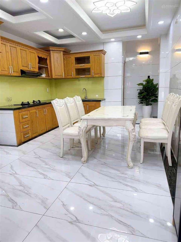 Nhà 5 tầng mới  lê văn quới  (4x18m) 4pn  hxt  gần ngã tư 4 xã  full nội thất  chỉ 8,19 tỷ