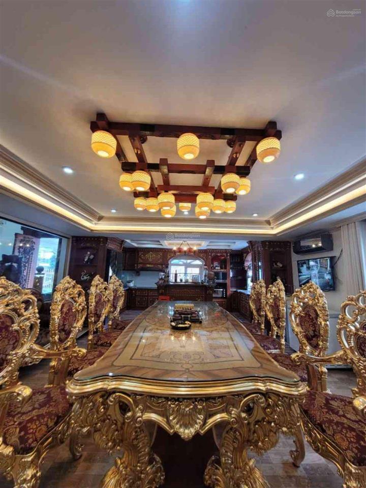 Siêu biệt thự góc  5 tầng  (20x20m) kdc tên lửa  hầm  thang máy  full nt tiền tỷ  giá 110 tỷ