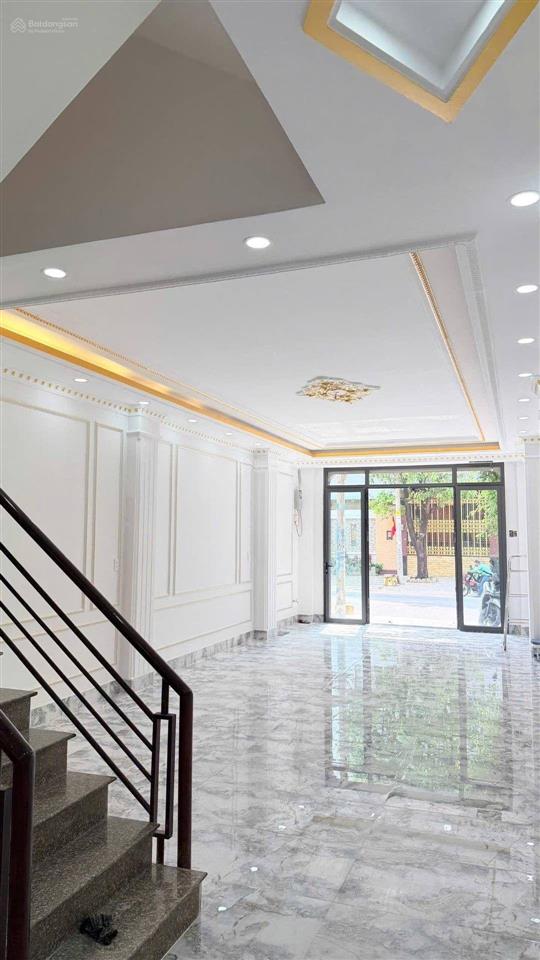 Khu tên lửa  nhà mtkd (4.5x20m) 4 tầng  4pn  đường 20m  gần nhà thờ vành đai trong chỉ15.98tỷ
