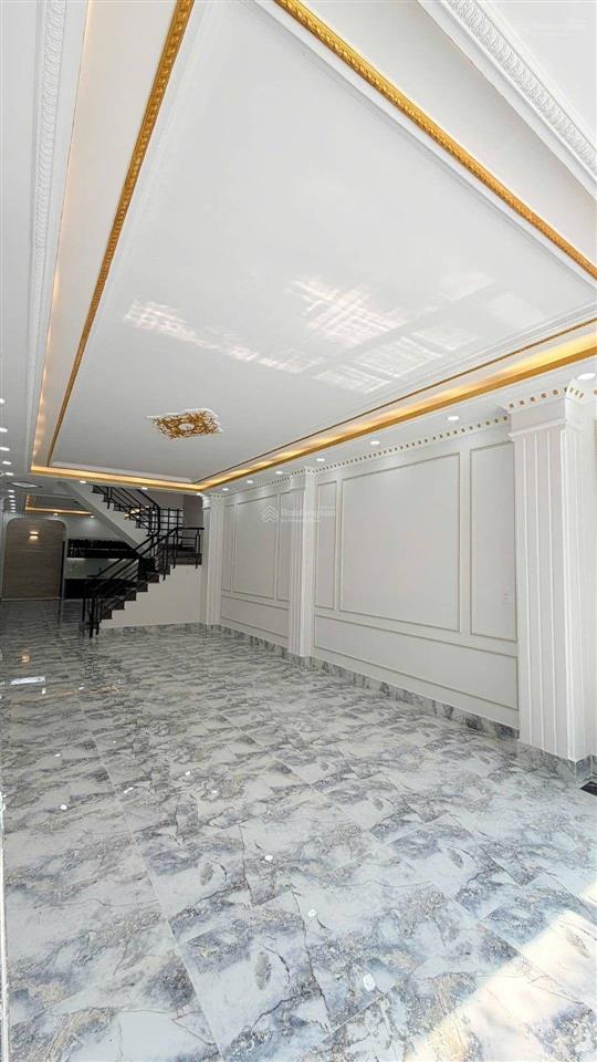 Khu tên lửa  nhà mtkd (4.5x20m) 4 tầng  4pn  đường 20m  gần nhà thờ vành đai trong chỉ15.98tỷ