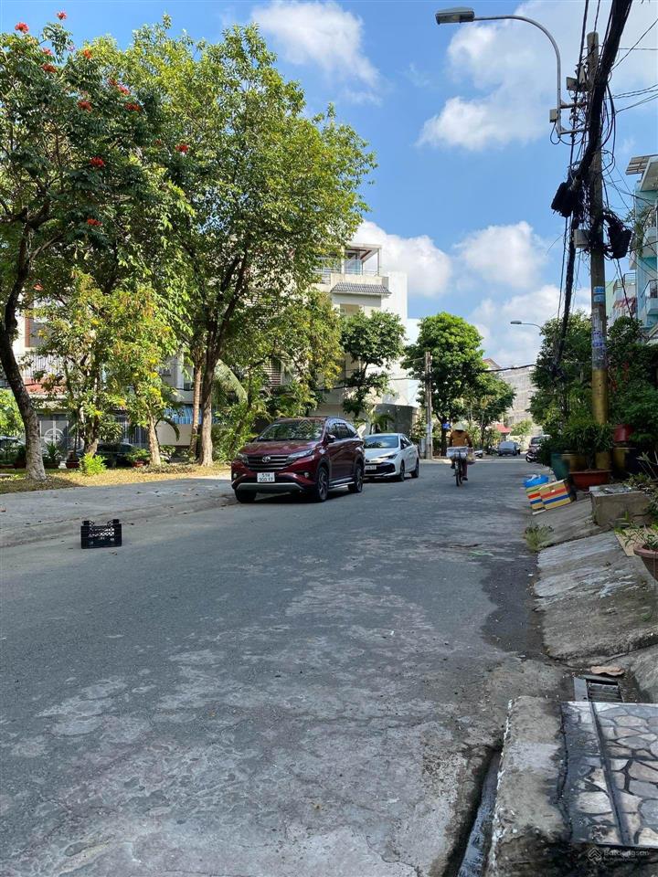 Nhà mặt tiền  khu tên lửa  view công viên  gần aeon mail  3 tầng  (4x20m)  4pn  chỉ 10.7 tỷ