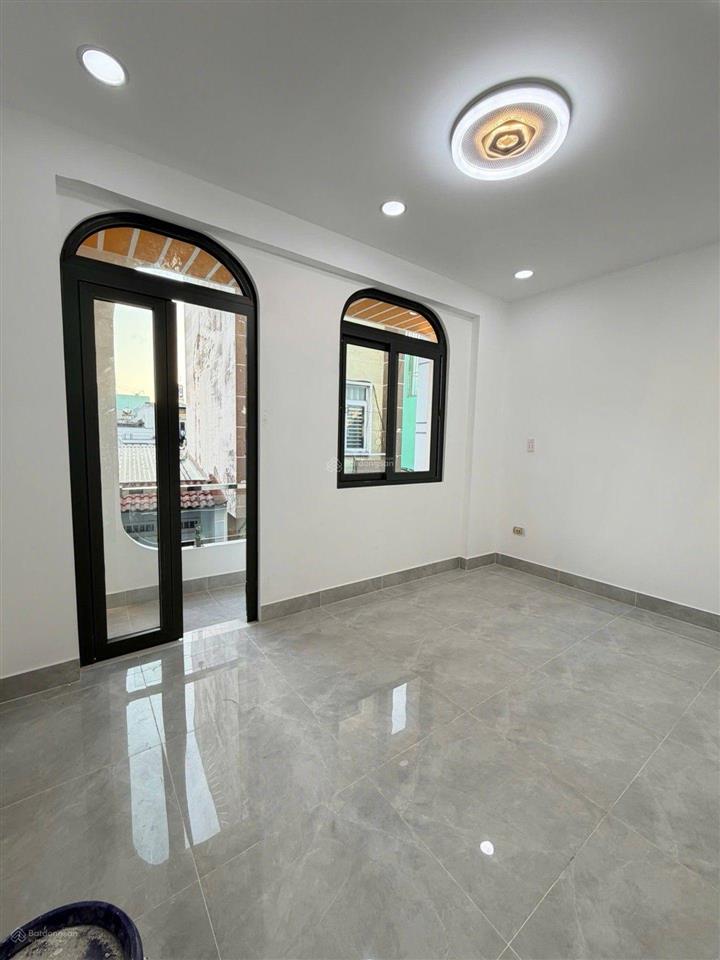 Nhà mới 5 tầng  giáp tân phú & quận 6 (4x9.5m) 4 pn  gần chợ bình trị  aeon bình tân chỉ 5.4 tỷ