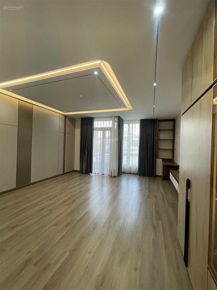 Mặt tiền khu ao sen  vip tên lửa  4 tầng (5x20m)  5pn  gần aeon  đường 16m  chỉ16.5 tỷ (tl)