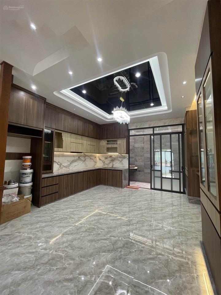 Mặt tiền khu ao sen  vip tên lửa  4 tầng (5x20m)  5pn  gần aeon  đường 16m  chỉ16.5 tỷ (tl)